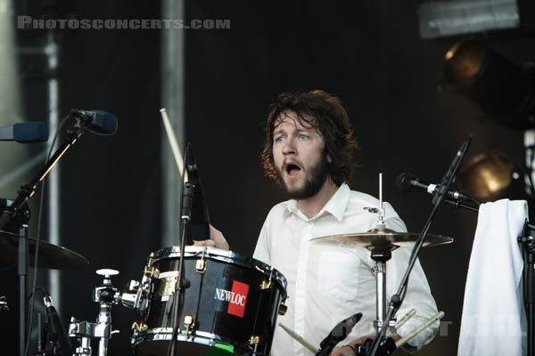 WE ARE SCIENTISTS - 2006-07-07 - PARIS - Hippodrome de Longchamp - 